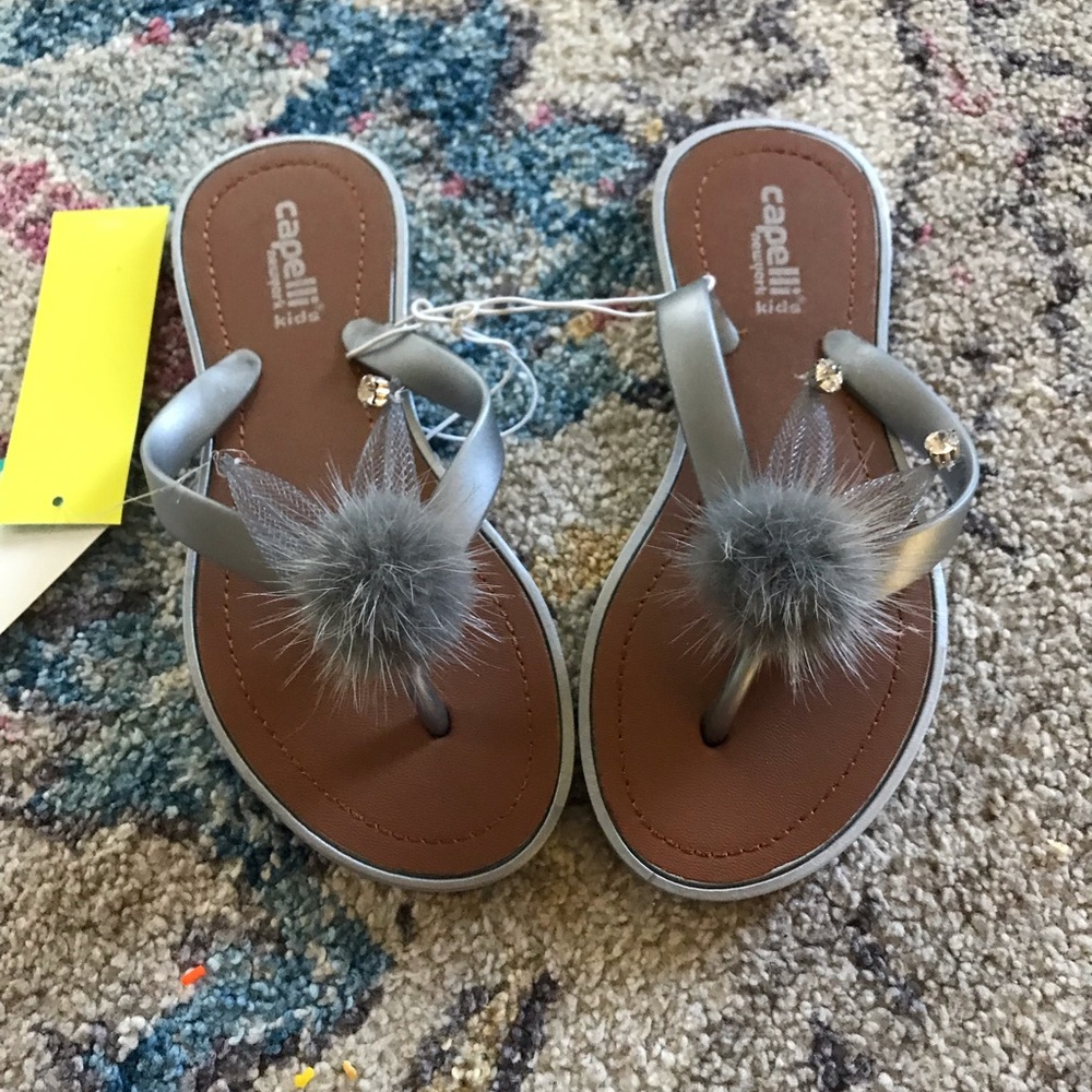 Girls flip flops